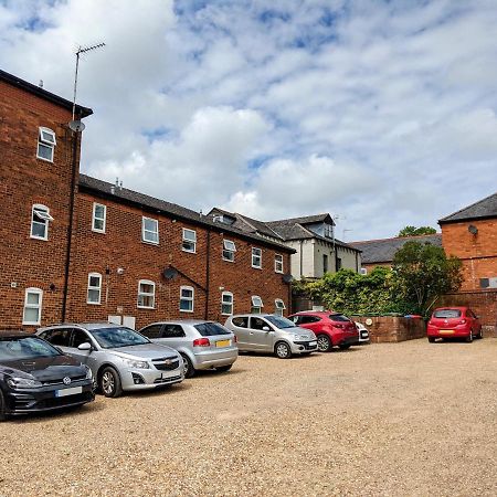 Saffron Court By Wycombe Apartments - Apt 06 Χάι Ουίκαμ Εξωτερικό φωτογραφία