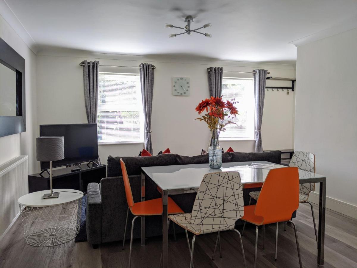 Saffron Court By Wycombe Apartments - Apt 06 Χάι Ουίκαμ Εξωτερικό φωτογραφία