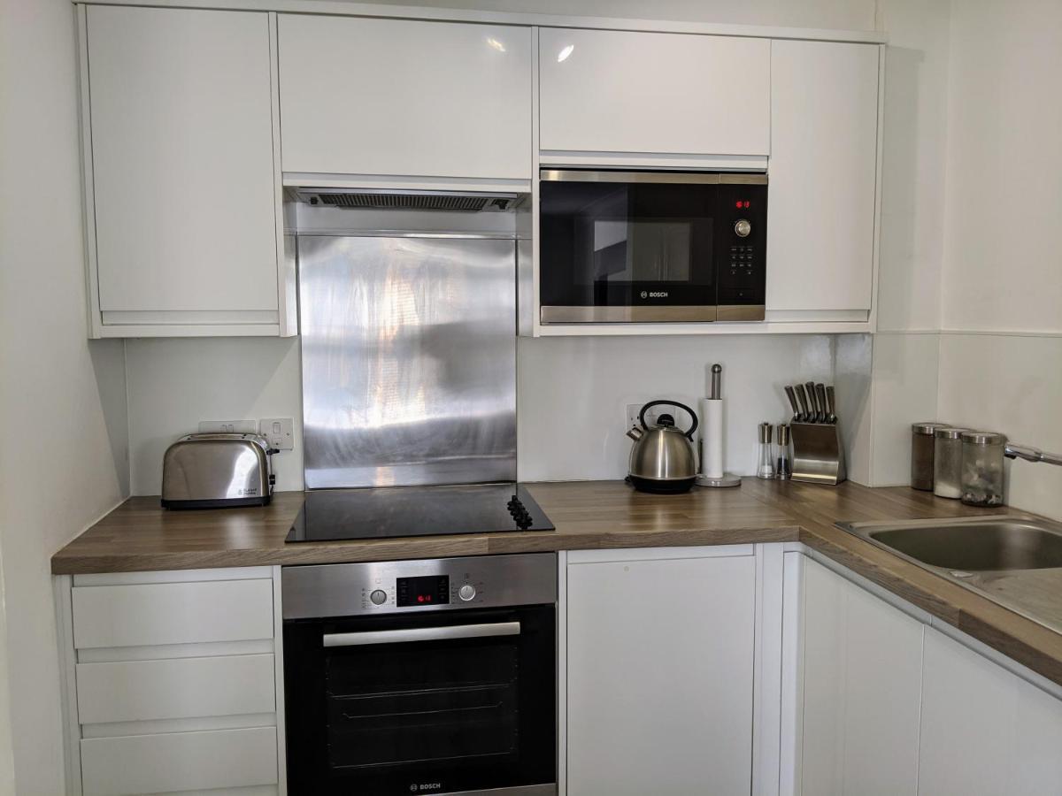 Saffron Court By Wycombe Apartments - Apt 06 Χάι Ουίκαμ Εξωτερικό φωτογραφία